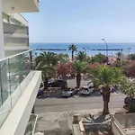 Apartment Lovely Fronte Mare Con Servizio *