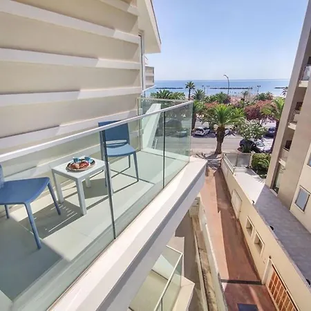 Luxury Suite Fronte Mare Con Servizio Spiaggia