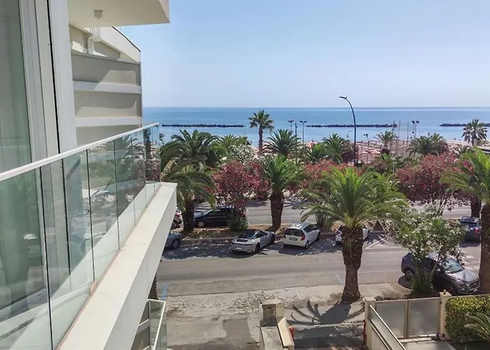 公寓 Lovely Fronte Mare Con Servizio *