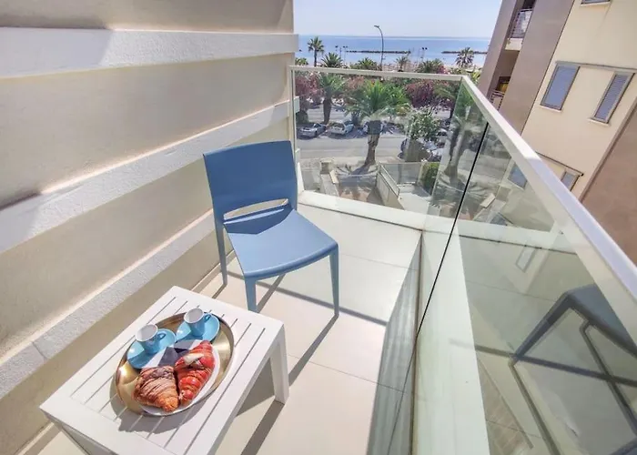 Lovely Fronte Mare Con Servizio